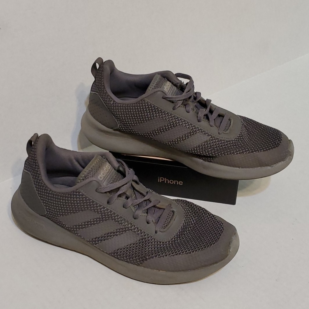 Adidas CloudFoam women's shoes size 9